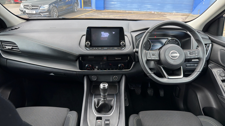 Nissan Qashqai 1.3 DiG-T MH Acenta Premium 5dr Petrol Hatchback